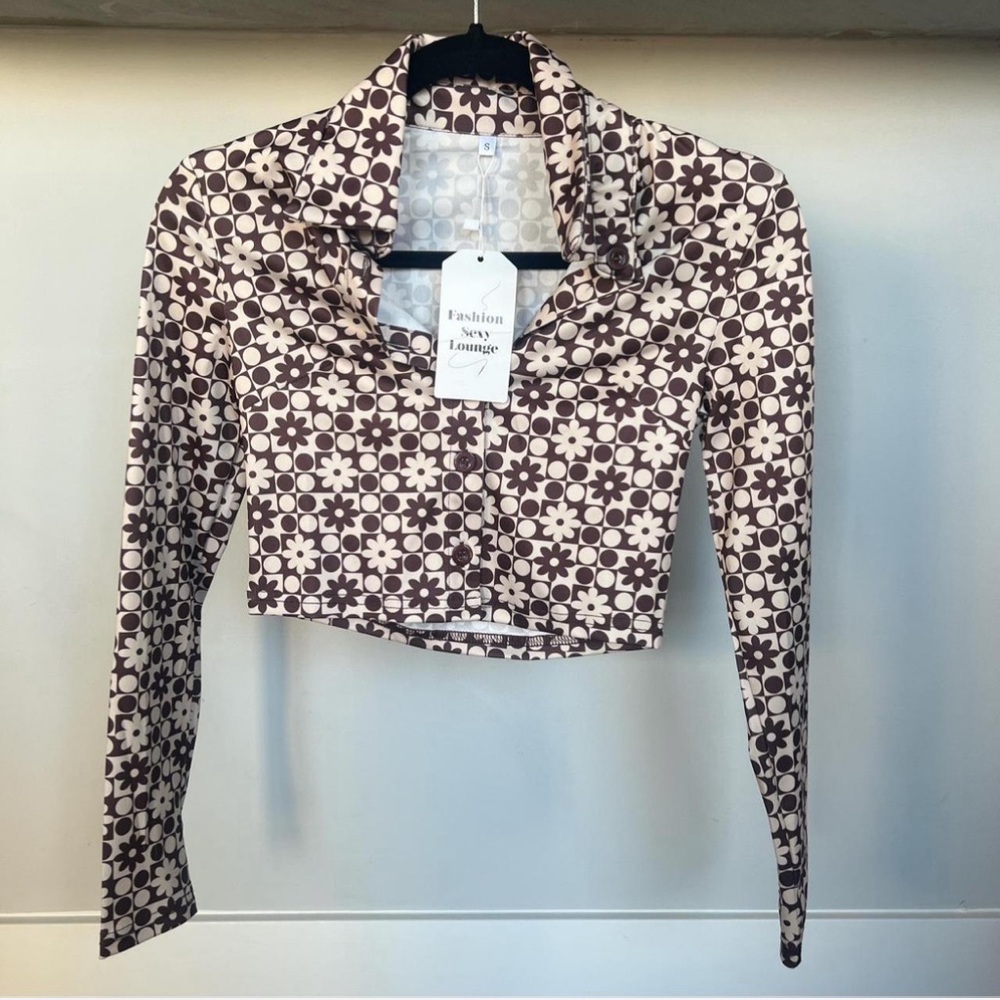 Retro Brown Floral Cropped Button Up